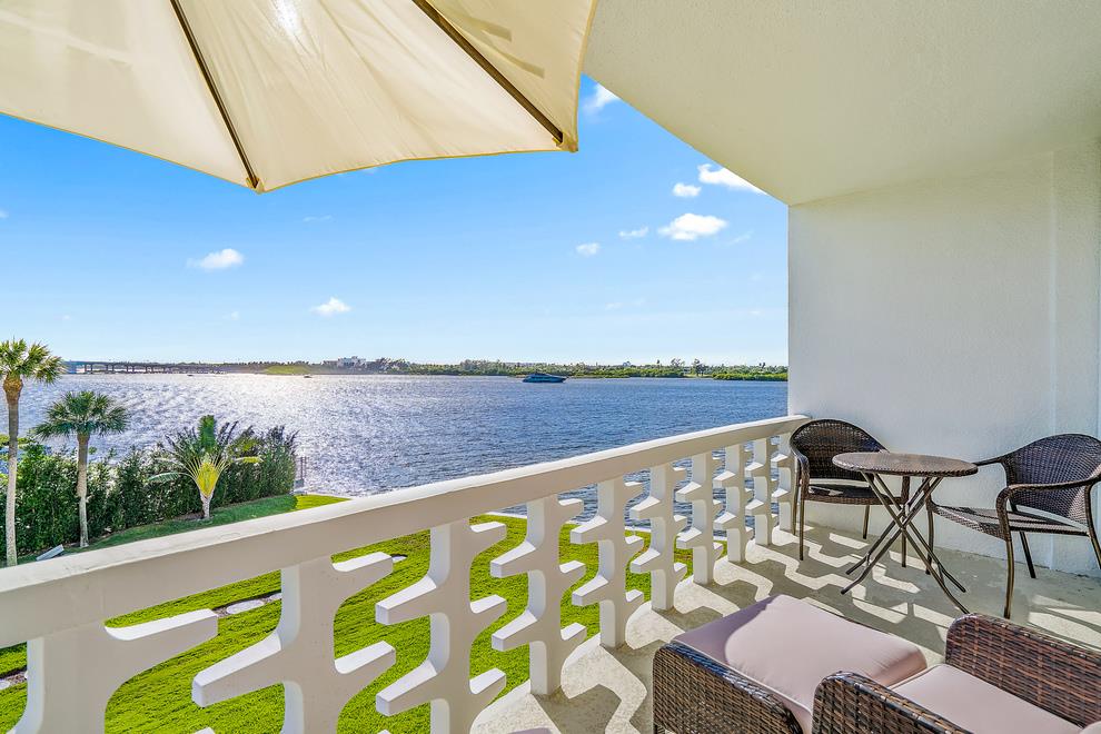 Homes for sale in Palm Beach | View 2760 South Ocean Boulevard 308 | 1 Bed, 1 Bath