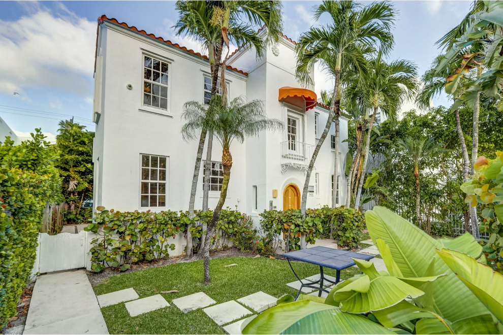 Homes for sale in Miami Beach | View 945 Euclid Ave