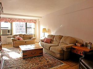 Homes in New York City | View 347 East 53rd Street | 1 Bed, 1 Bath
