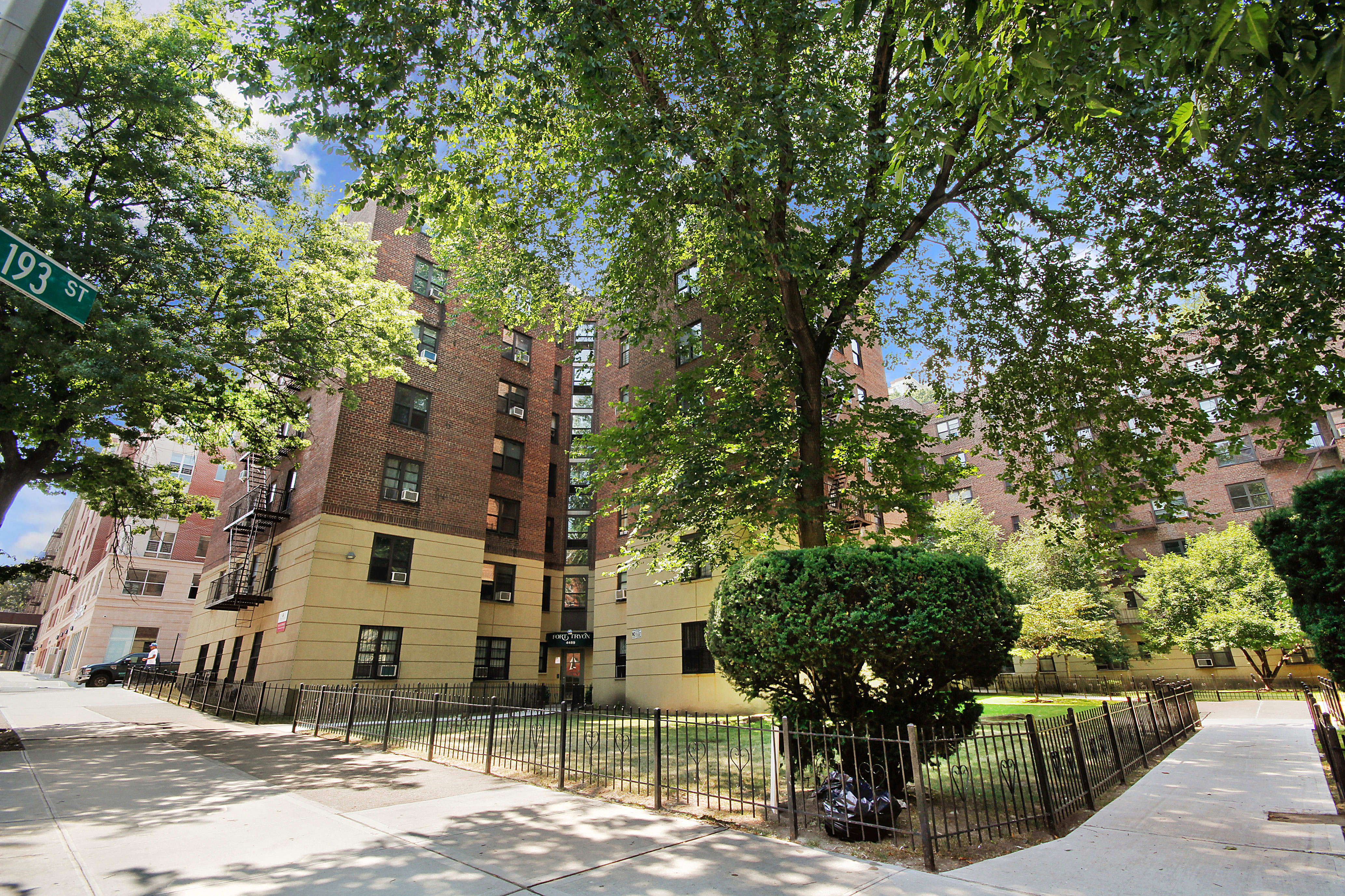 FORT TRYON APARTMENTS