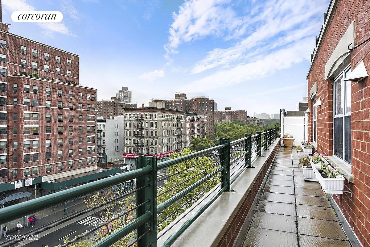 Homes for rent in New York | View 106 West 117th Street, 6J | 3 Beds, 2 Baths