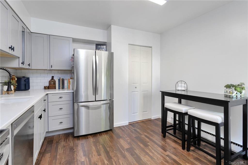 Homes for sale in Mohegan Lake | View 21 Kenneth Stuart Unit# B | 1 Bed, 1 Bath