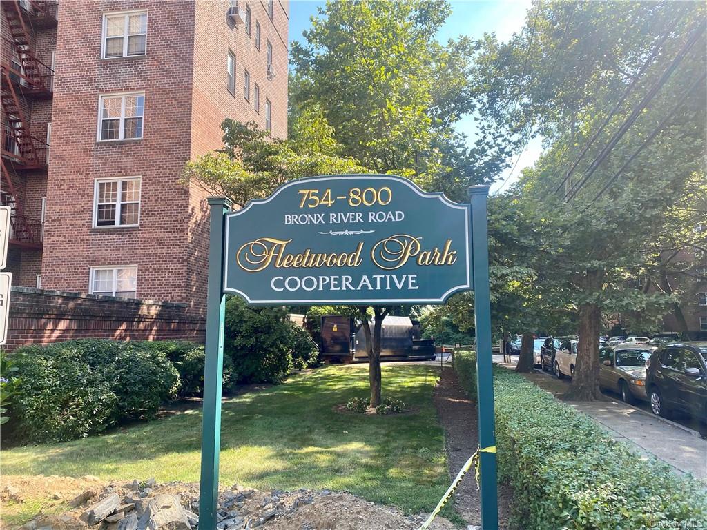 Homes for sale in Bronxville | View 796 Bronx River Road #B56 | 1 Bed, 1 Bath