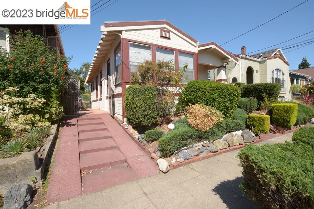 Homes for sale in Berkeley | View 2414 Edwards St | 2 Beds, 1 Bath