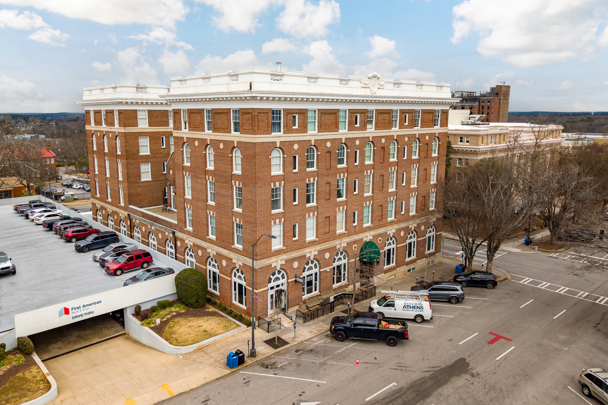 247 E Washington Street #207