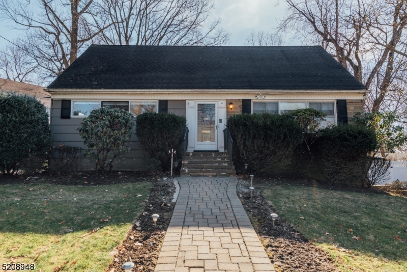 Homes for sale in Caldwell Boro Twp. | View 4 Lockward Rd | 4 Beds, 2 Baths