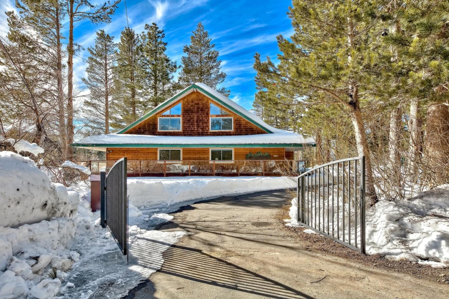 Homes for sale in South Lake Tahoe | View 2861 Oakland Avenue | 7 Beds, 4 Baths