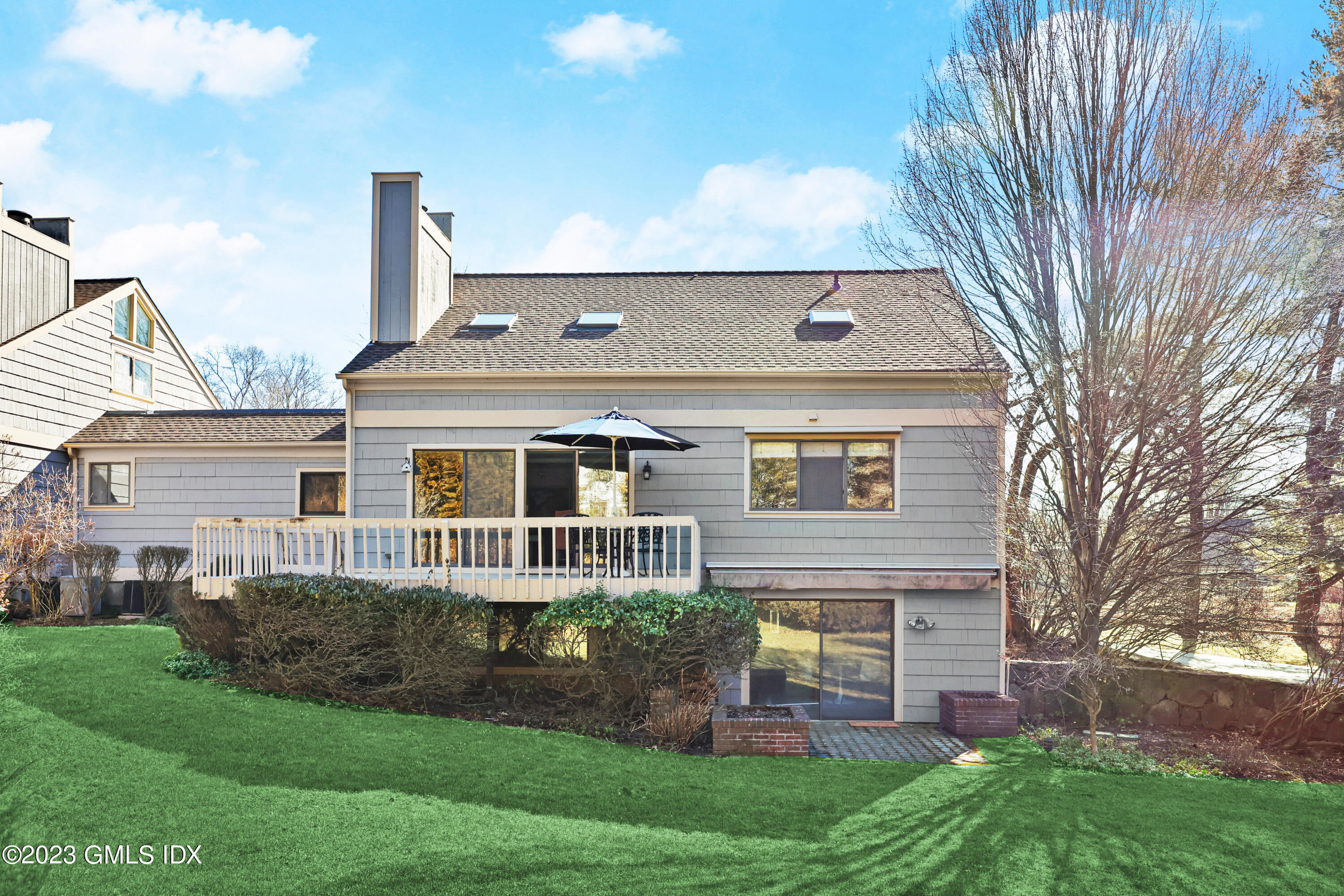 43 valleywood road cos cob ct