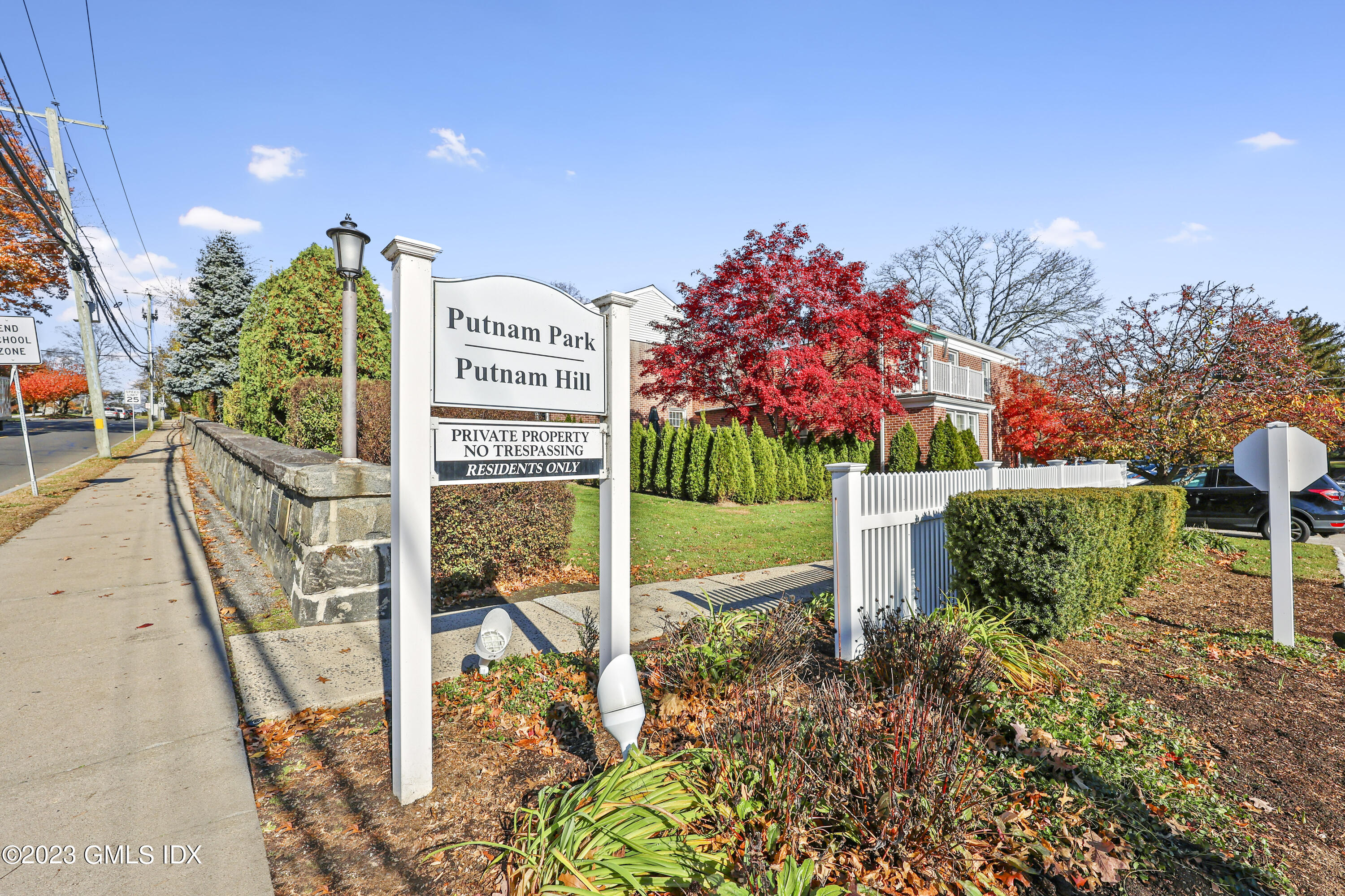 Homes for sale in Greenwich | View 122 Putnam Park | 2 Beds, 1 Bath