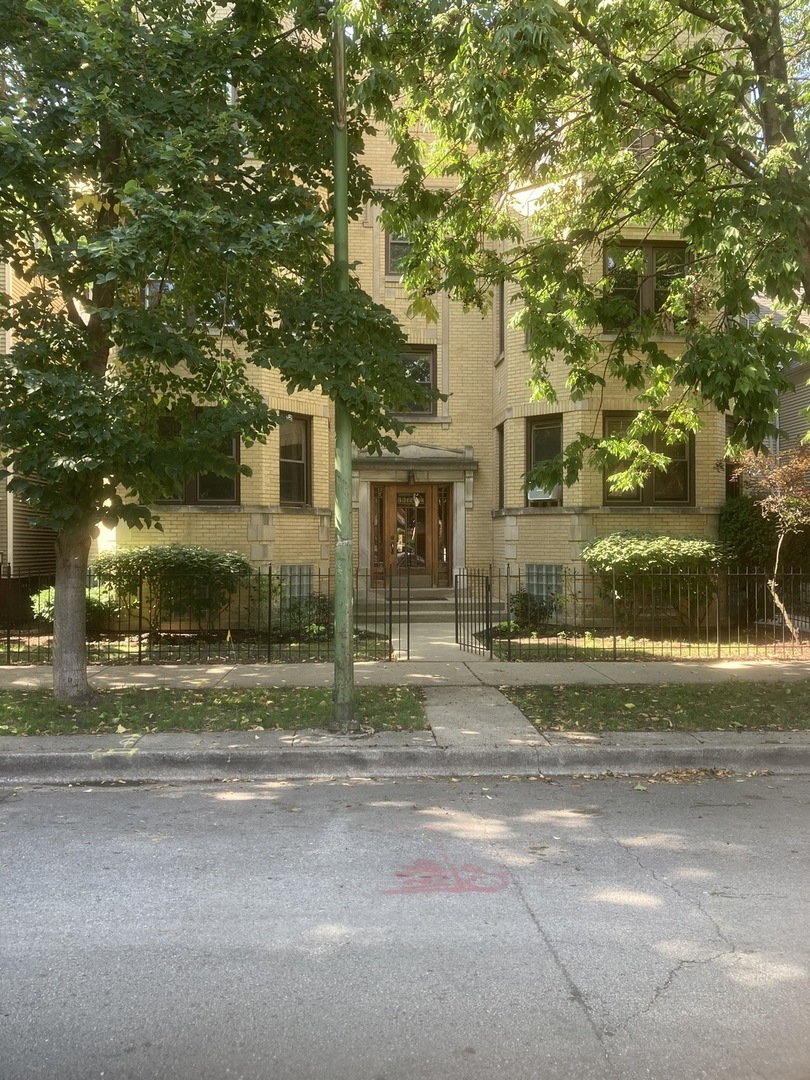 3314 N Oakley Avenue #3N, Chicago, IL 60618 Property for sale