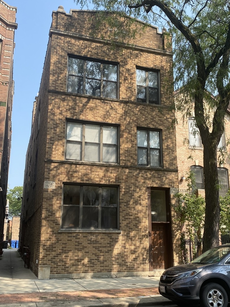 1418 W Lexington Street #3F, Chicago, IL 60607 Property for rent