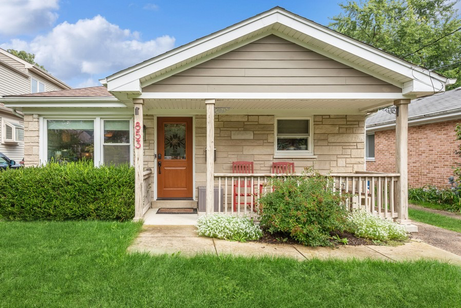 Homes for sale in Highland Park | View 853 Pleasant Avenue | 3 Beds, 2 Baths