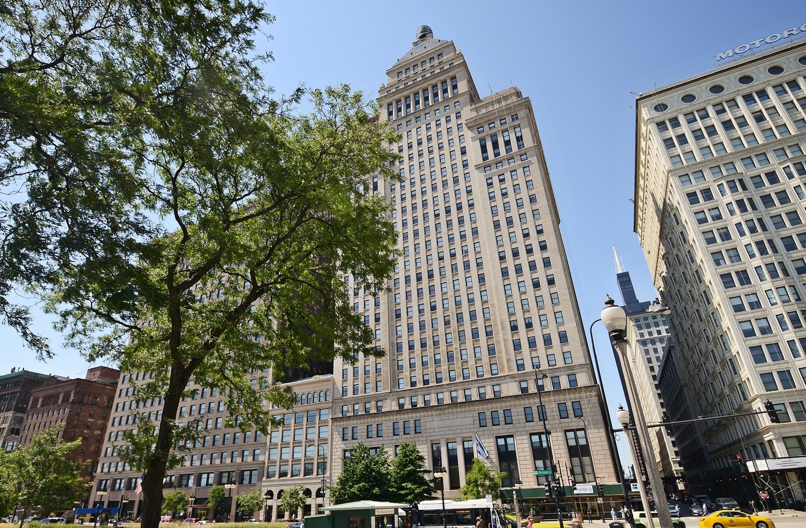 Sentral Michigan Avenue - Apartments in Chicago, IL
