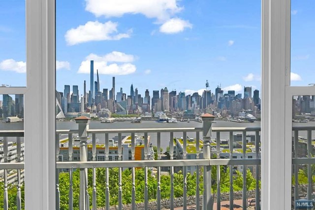 Homes for sale in Weehawken | View 905 Boulevard East | 10 Beds, 10 Baths