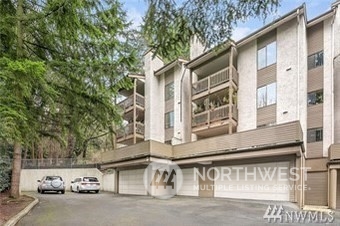 Homes for rent in Bellevue | View 10513 NE 32nd Place, H305 | 1 Bed, 1 Bath
