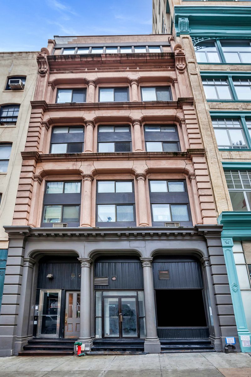 BROADWAY COURT