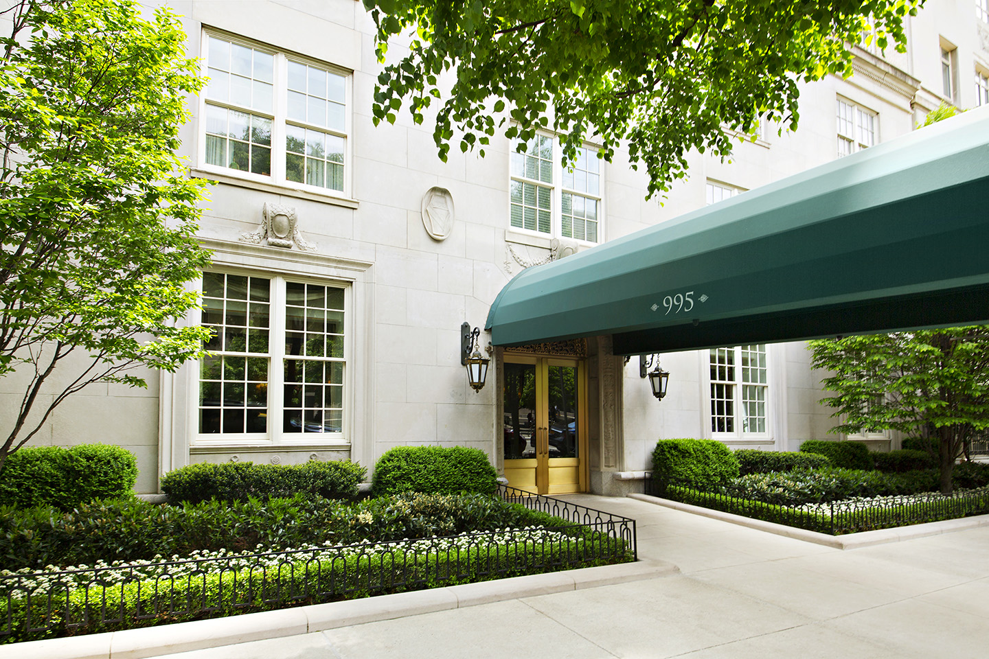 995 Fifth Avenue