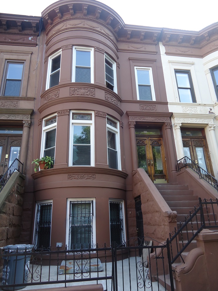 930 Lincoln Place