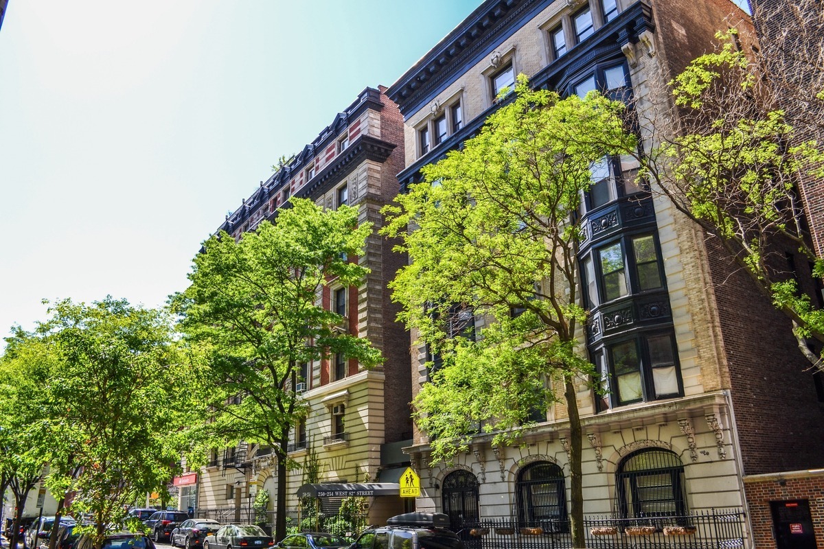 Saxony | 250 West 82nd Street, Manhattan | Corcoran