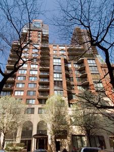 ヒル 200 East 83rd | Naftali Group | Luxury UES Condominiums