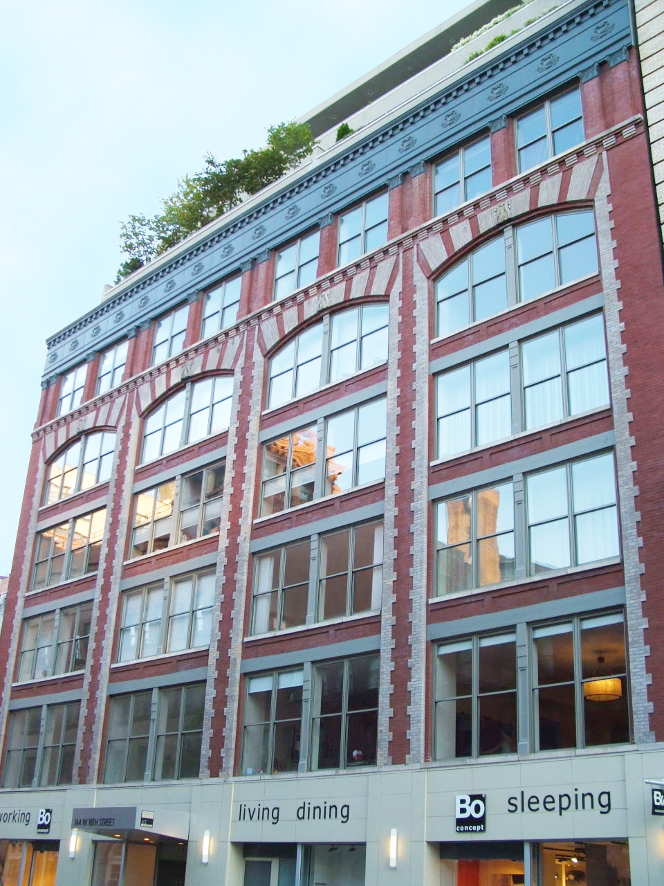 The Chain Building