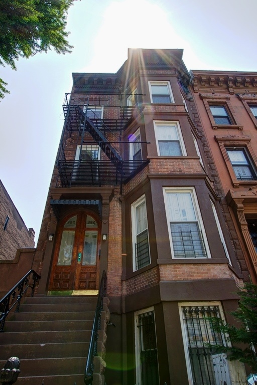 382-384 Macon Street
