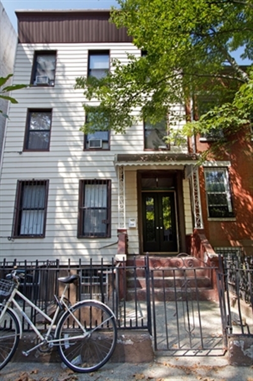 129 Clifton Place