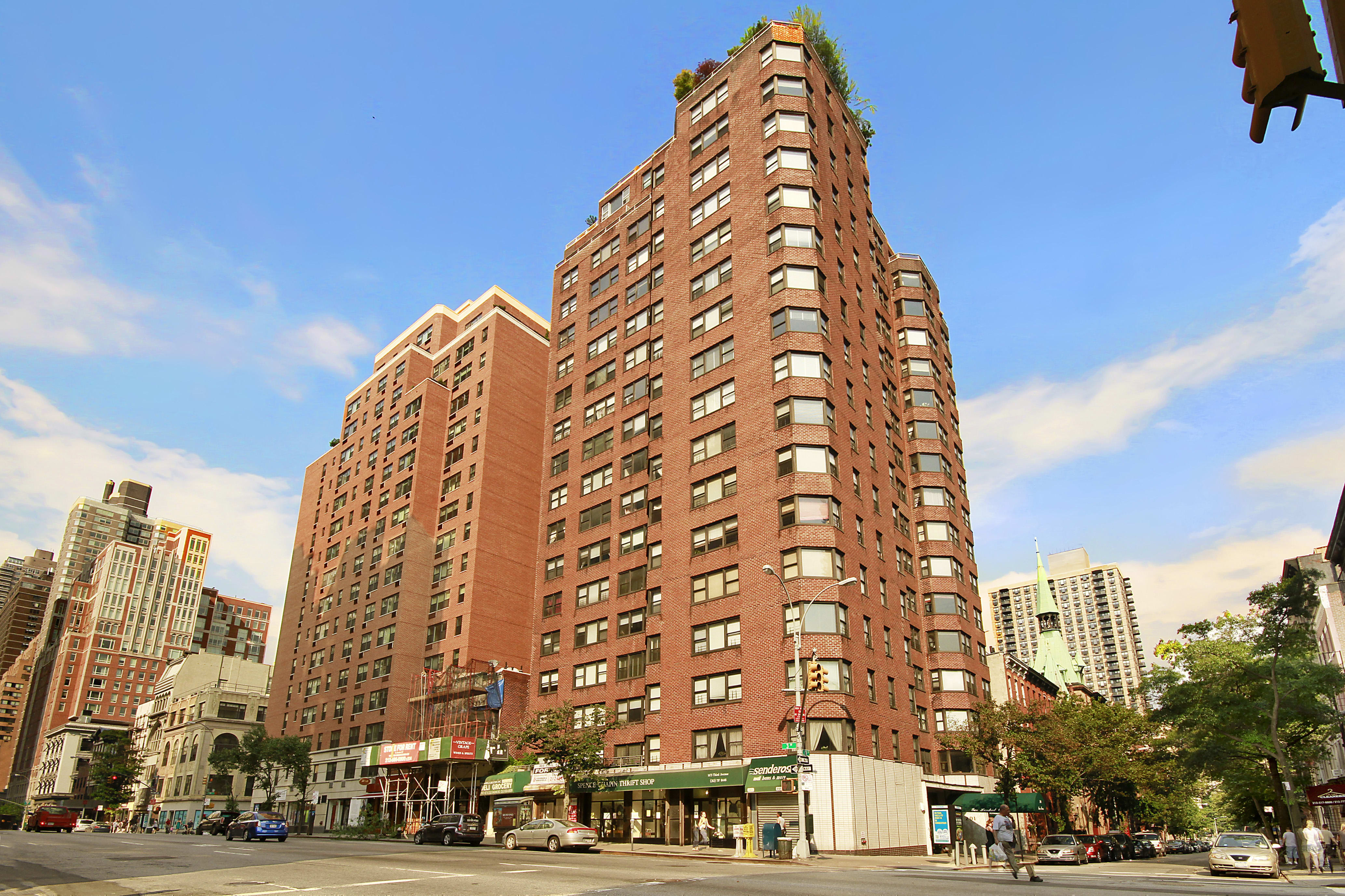SAXON TOWERS OWNERS | 201 East 83rd Street, Manhattan 