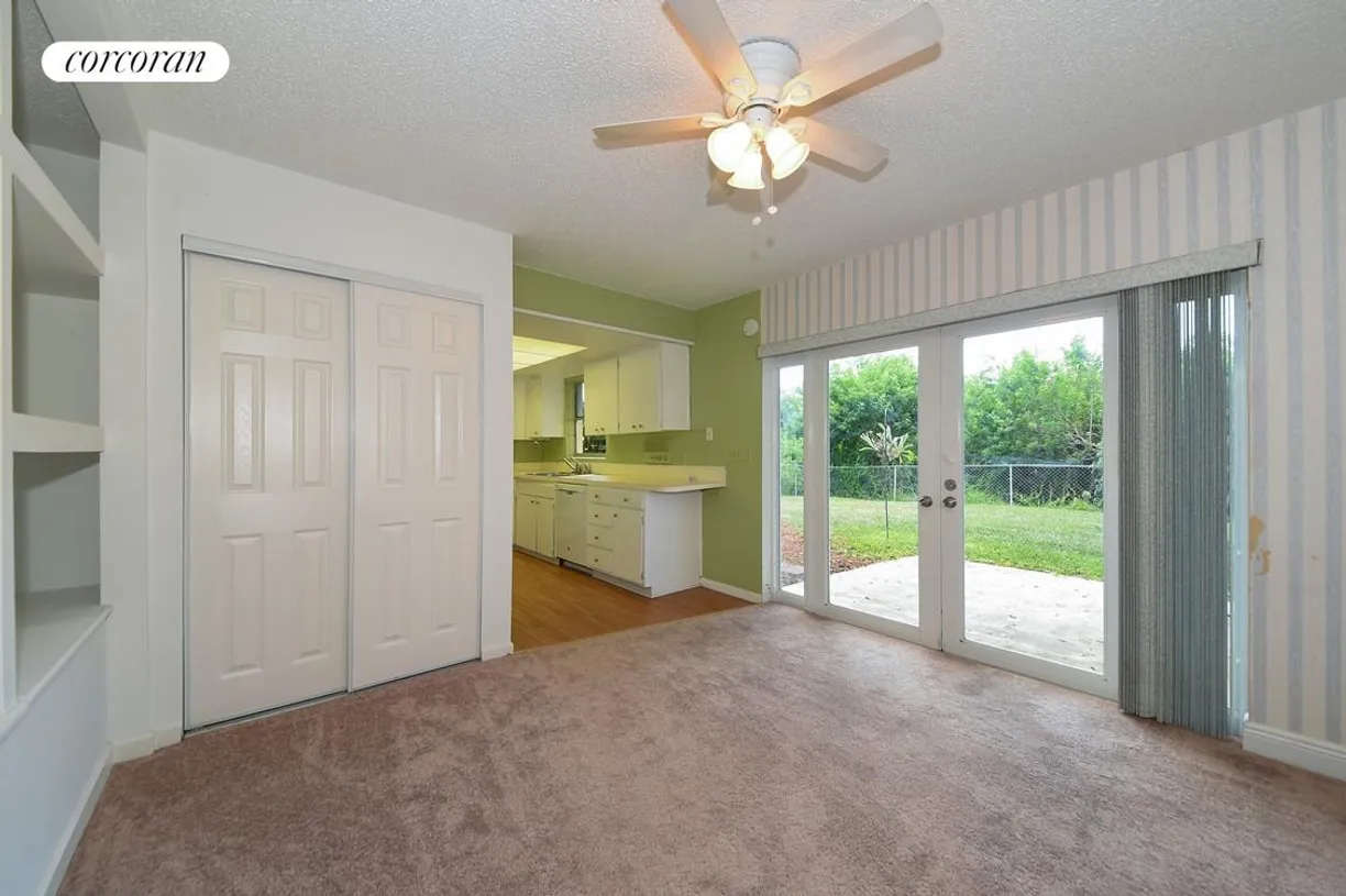 South Florida Real Estate | View 1136 Woodcrest Road | room 2