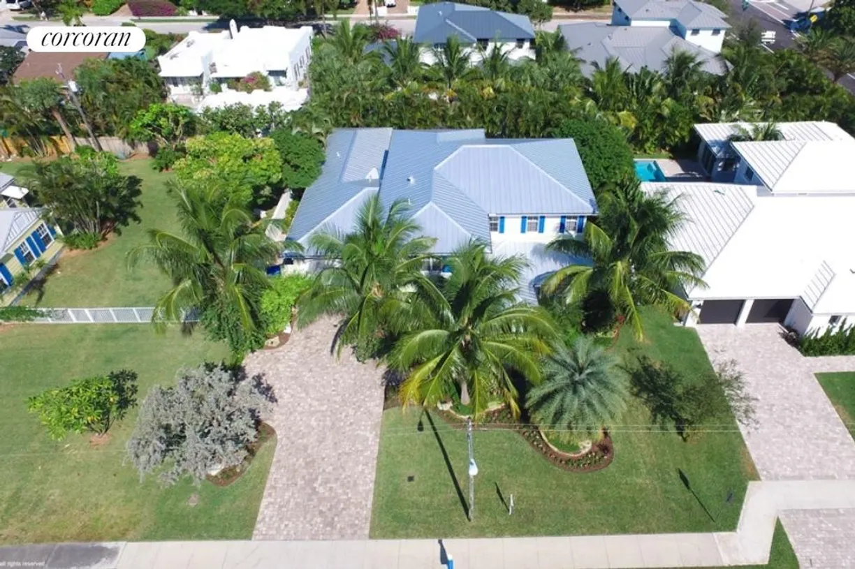 South Florida Real Estate | View 111 NE 6th Street | room 2
