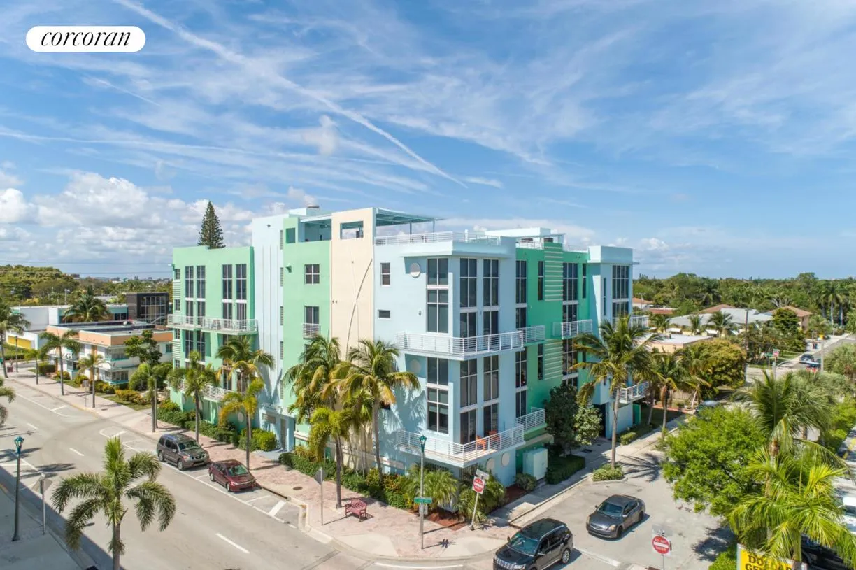 South Florida Real Estate | View 108 Lake Avenue #206 | 2 Beds, 2 Baths