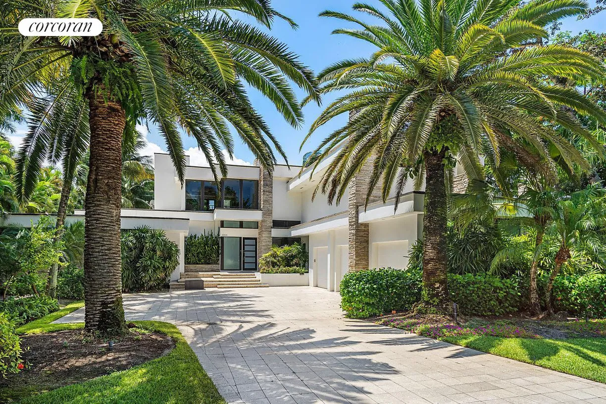 South Florida Real Estate | View 1080 Lake Drive | room 1