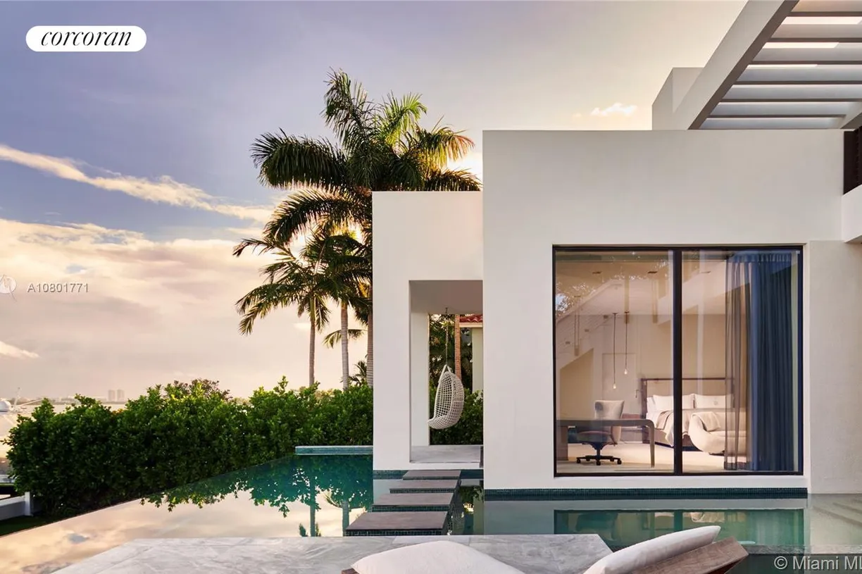 South Florida Real Estate | View 1325 N Venetian Way | 5 Beds, 5.1 Baths