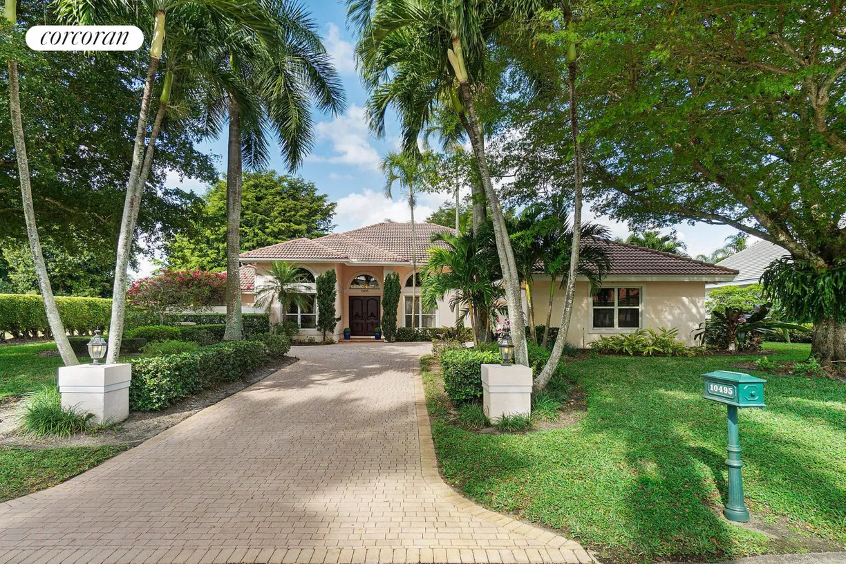 South Florida Real Estate | View 10495 Saint Andrews Road | 4 Beds, 3.1 Baths