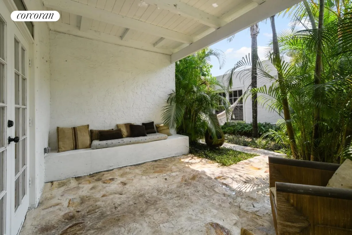 South Florida Real Estate | View 306 Marlborough Place | room 2