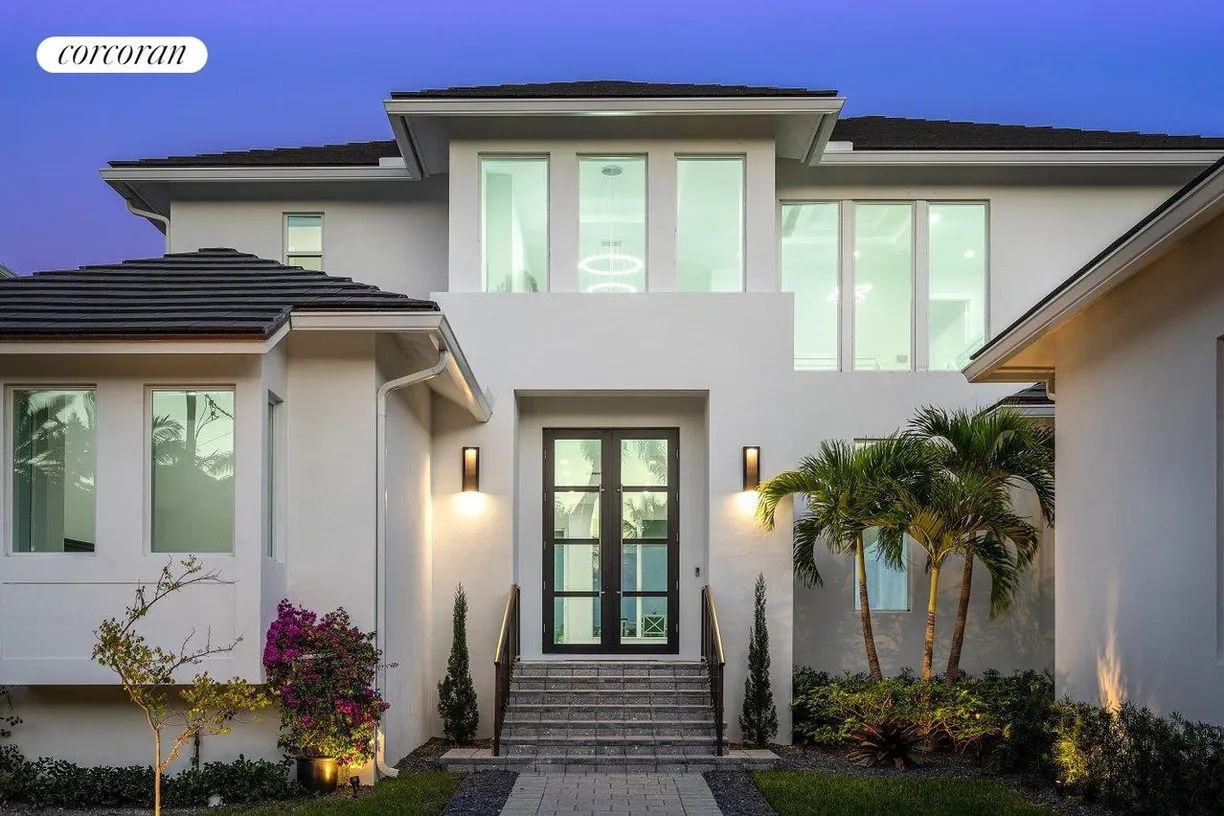 South Florida Real Estate | View 2505 N Lake Drive | room 1