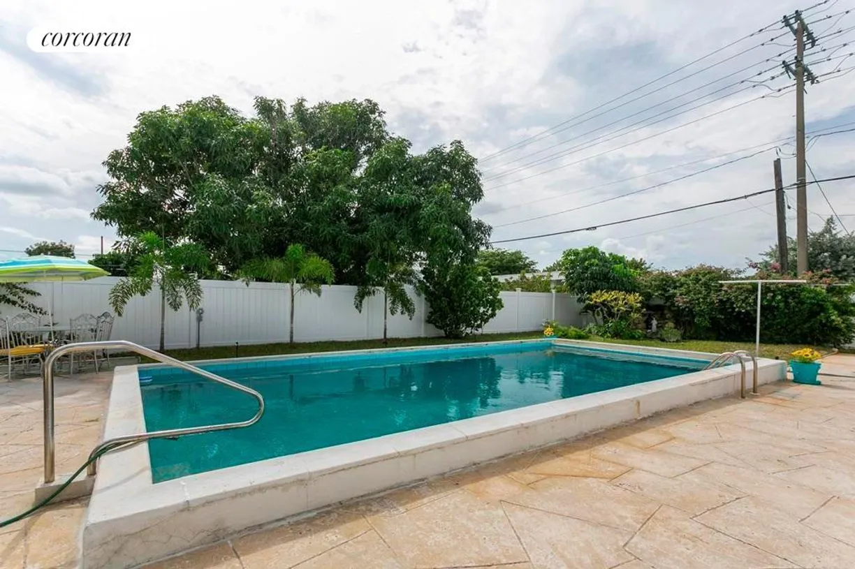 South Florida Real Estate | View 805 13th Avenue North | room 1