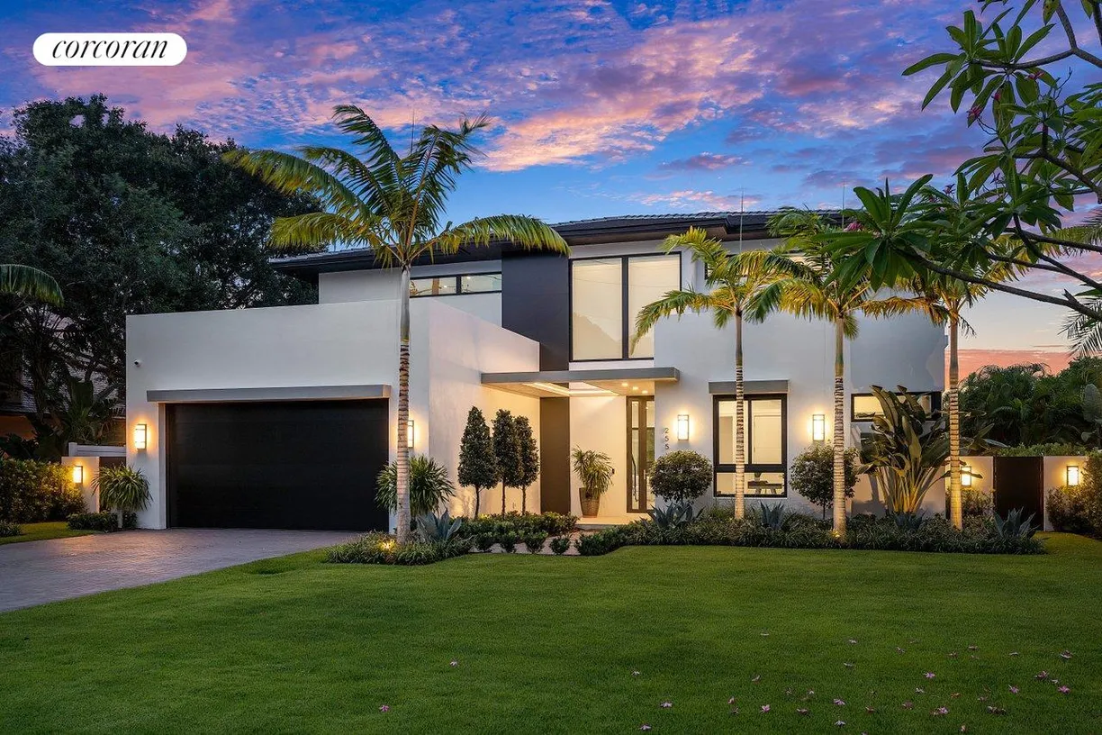 South Florida Real Estate | View 255 NW 22nd Street | room 1