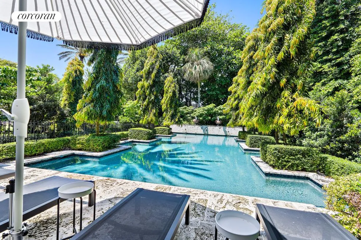 South Florida Real Estate | View 125 Via Del Lago | room 1
