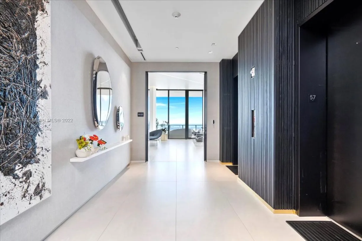 South Florida Real Estate | View 1000 Biscayne Blvd PH 57 | room 1