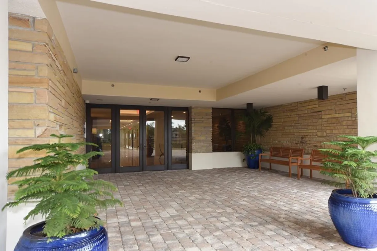 South Florida Real Estate | View 3009 S Ocean Blvd #902 | room 1