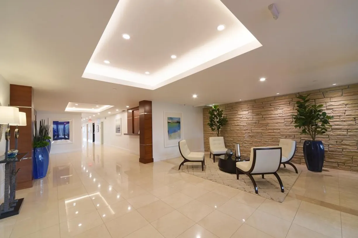 South Florida Real Estate | View 3009 S Ocean Blvd #902 | room 2