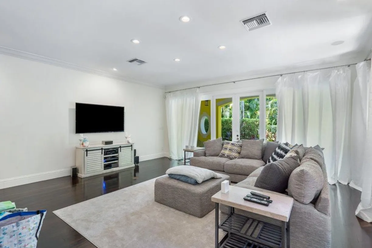 South Florida Real Estate | View 124 Gleason Street | room 2