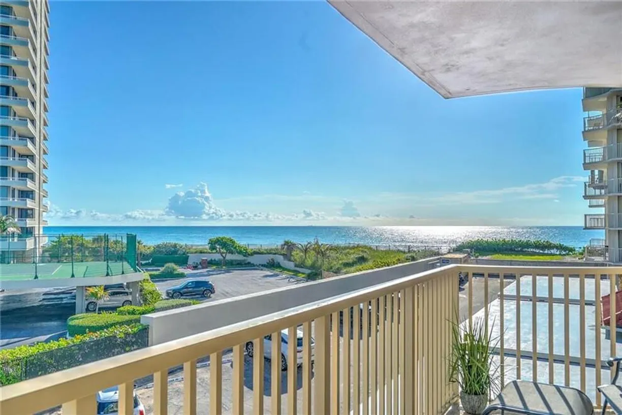 South Florida Real Estate | View 5480 North Ocean Drive B2a | room 1