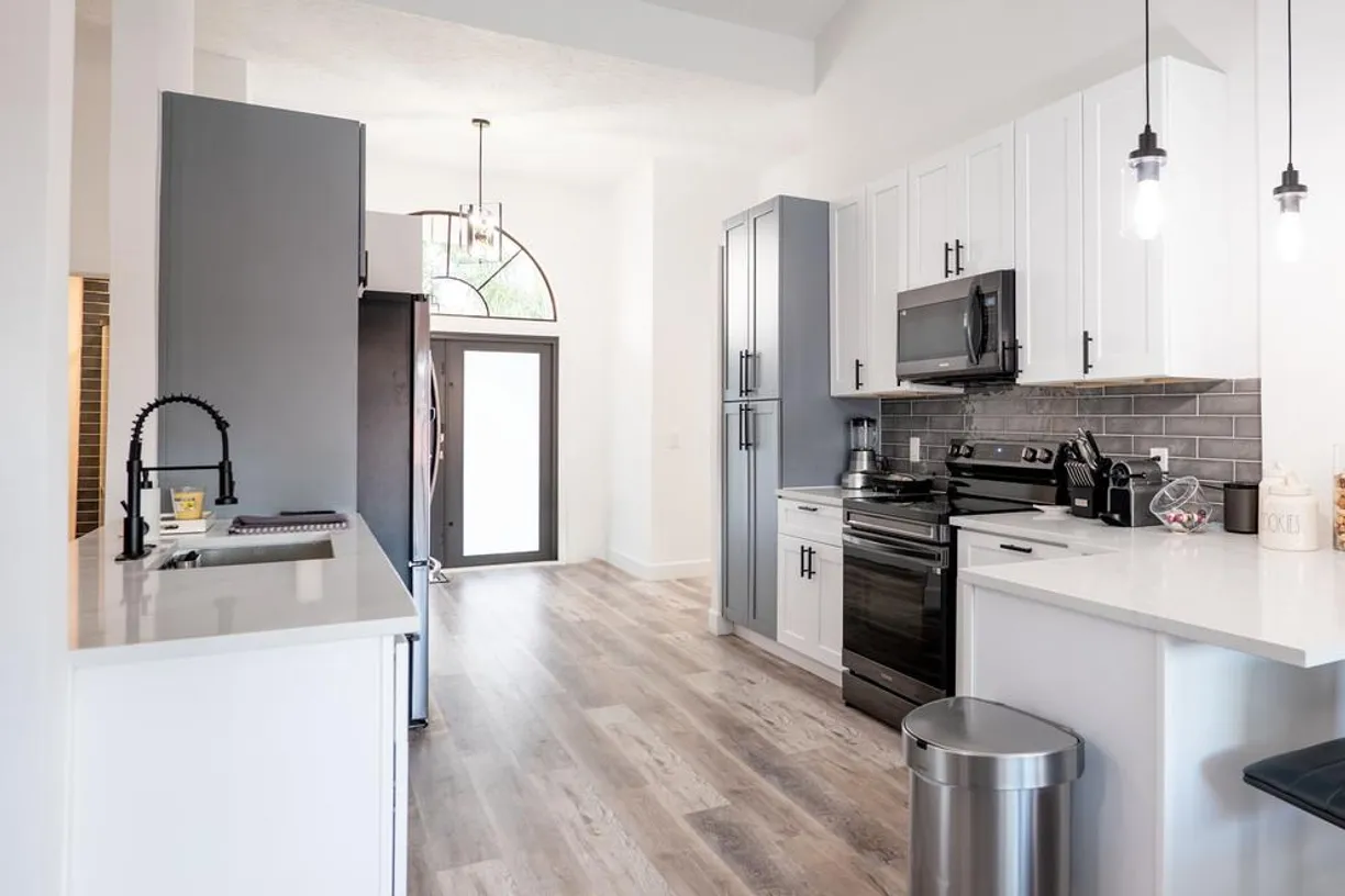 South Florida Real Estate | View 1860 Primrose Lane | room 1