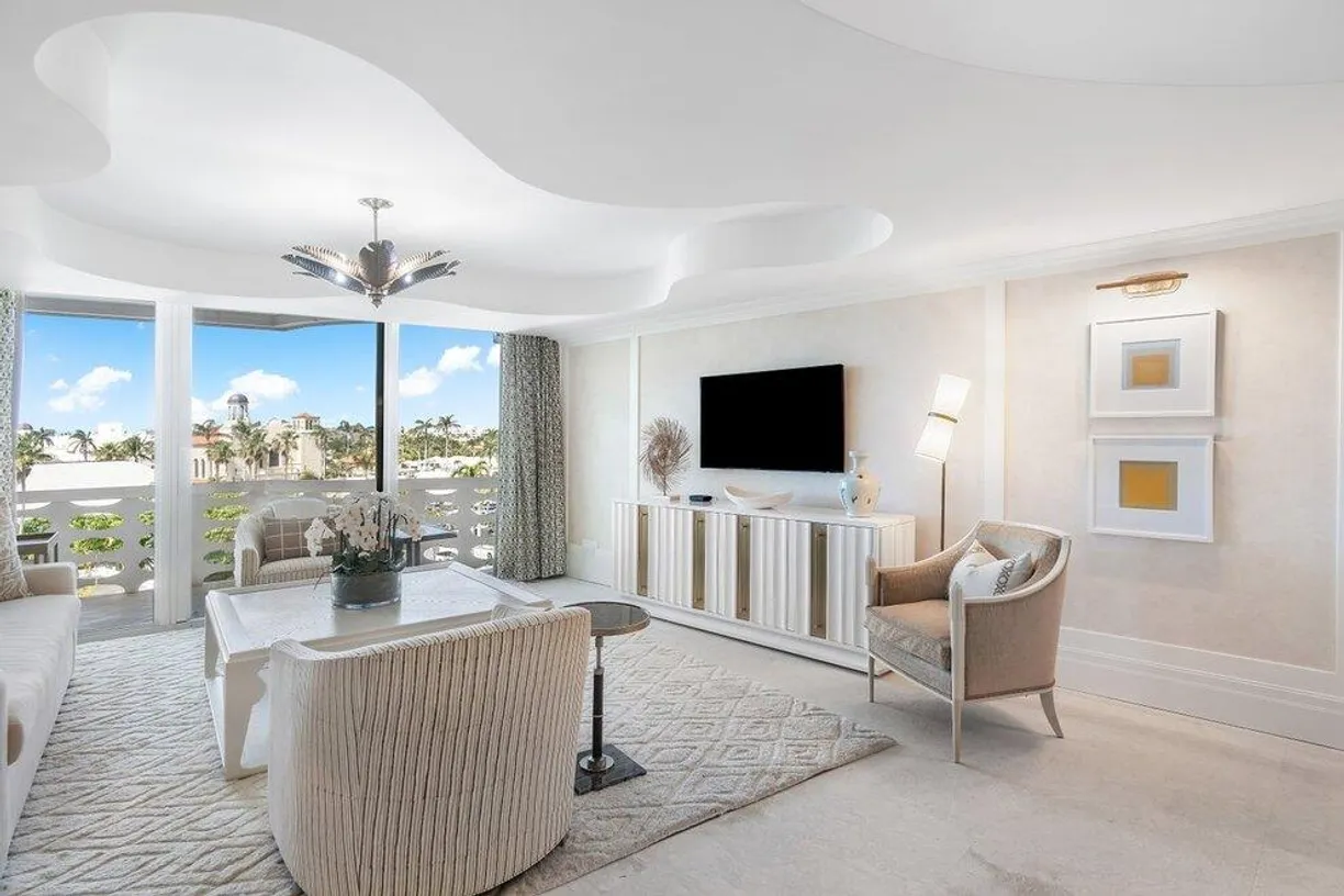 South Florida Real Estate | View 130 Sunrise Avenue 616 | room 2