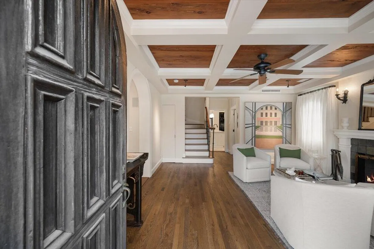 South Florida Real Estate | View 2411 Aravale Road | room 1