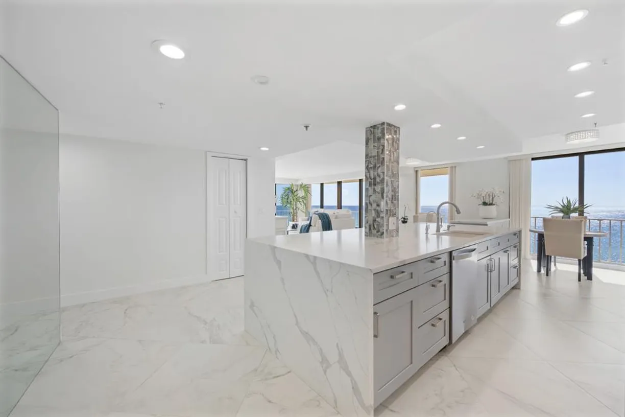 South Florida Real Estate | View 3400 South Ocean Boulevard 7eii | room 1