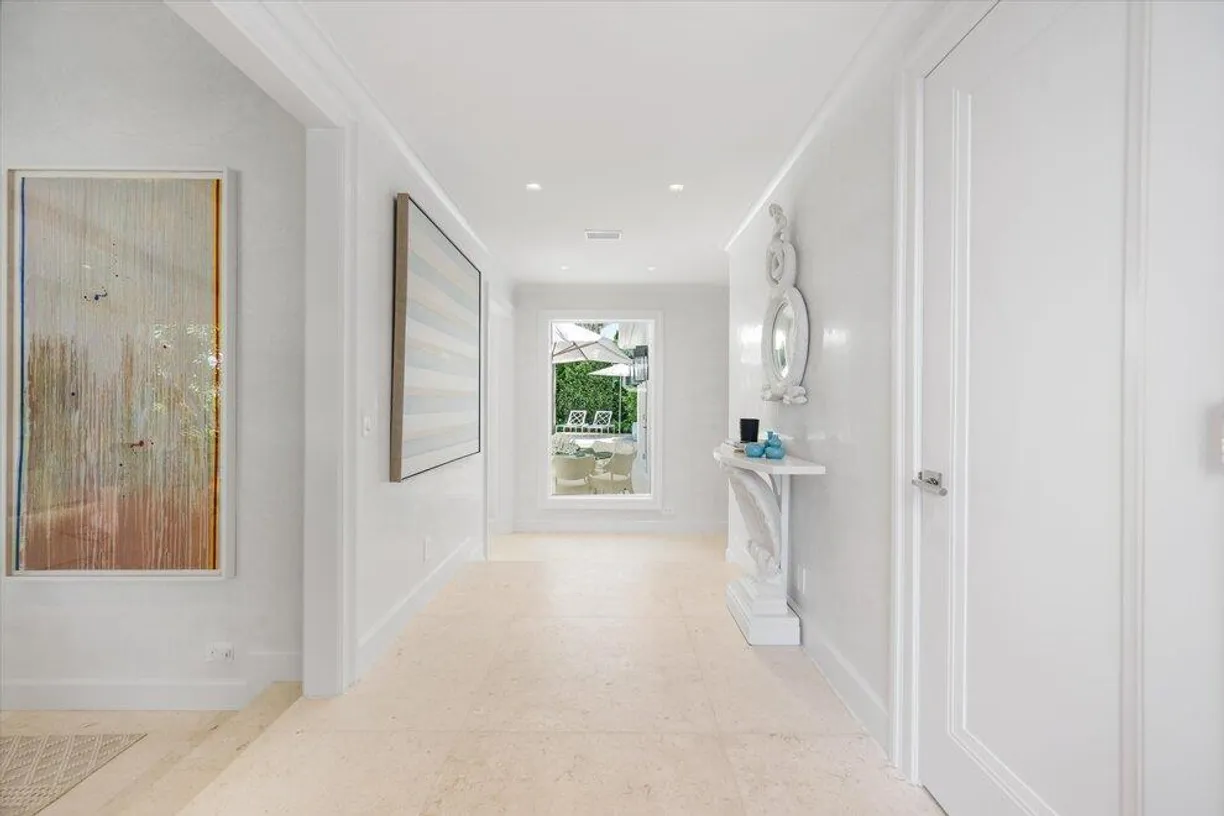South Florida Real Estate | View 937 North Lake Way | room 2