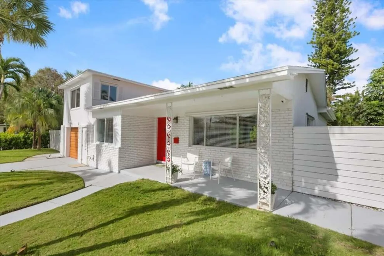 South Florida Real Estate | View 92 18th Avenue S. | room 1